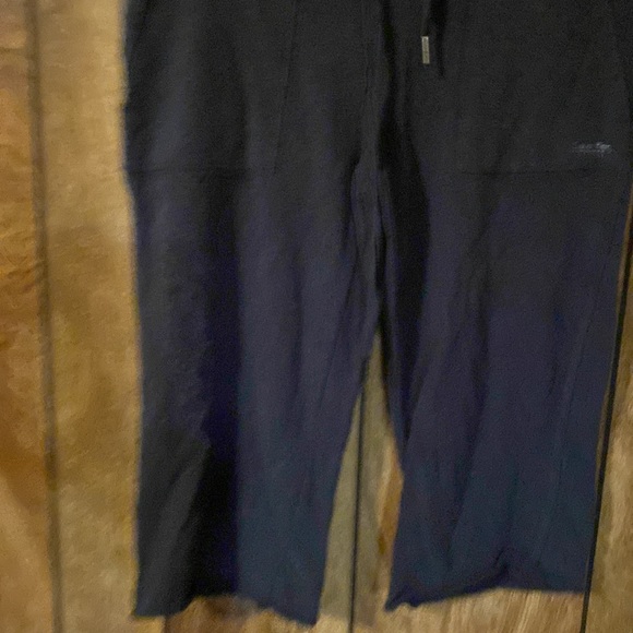 Calvin Klein - Picture 2 of 4